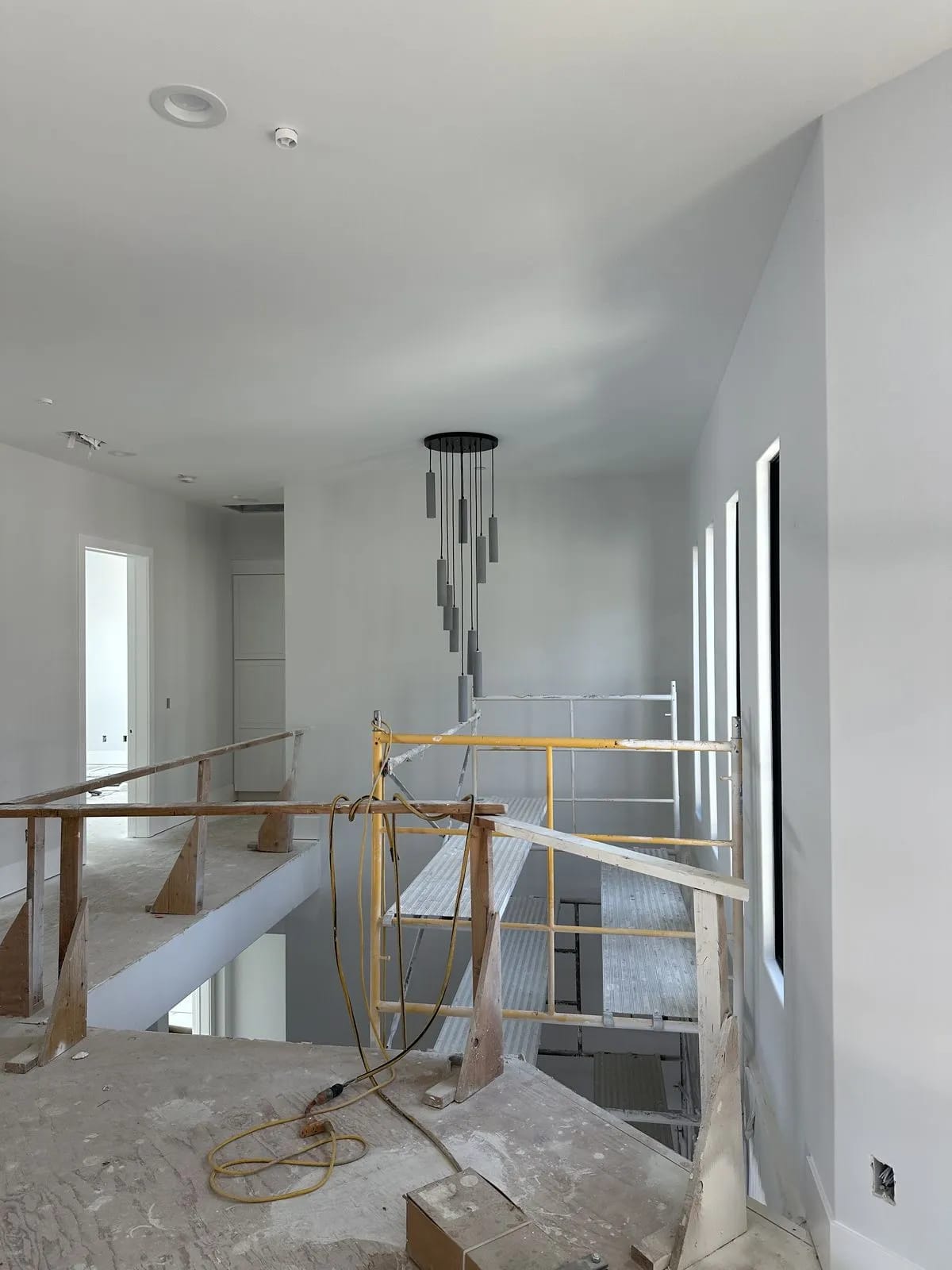 تركيب تجهيزات السقف